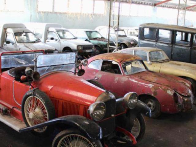 Zabytkowe auta znalezione w zapomnianym garażu we Francji